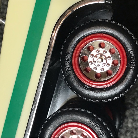 Hess Gasoline Reuxk - Picture 8 of 10